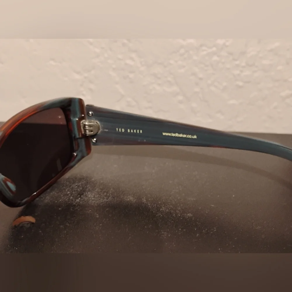 Ted Baker B438 Sunglasses Blanc Unique‎ Design Glasses 52-17-135 Frames C